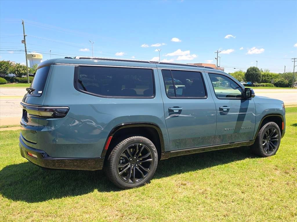 New 2026 Jeep Grand Wagoneer L Summit AWD/4WD image 3