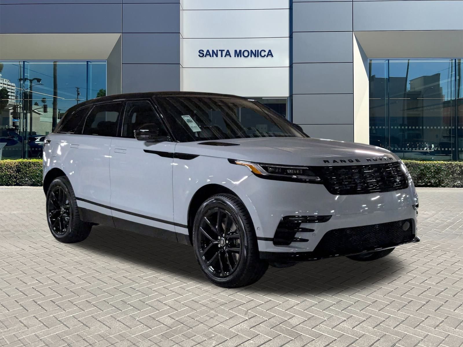 New 2026 Land Rover Range Rover Velar Dynamic SE image 7