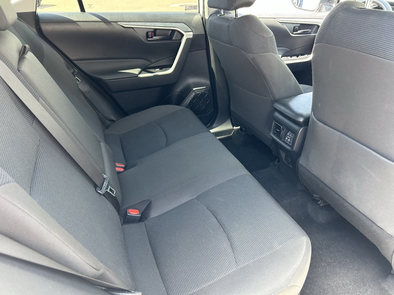 Used 2025 Toyota RAV4 LE AWD/4WD image 14