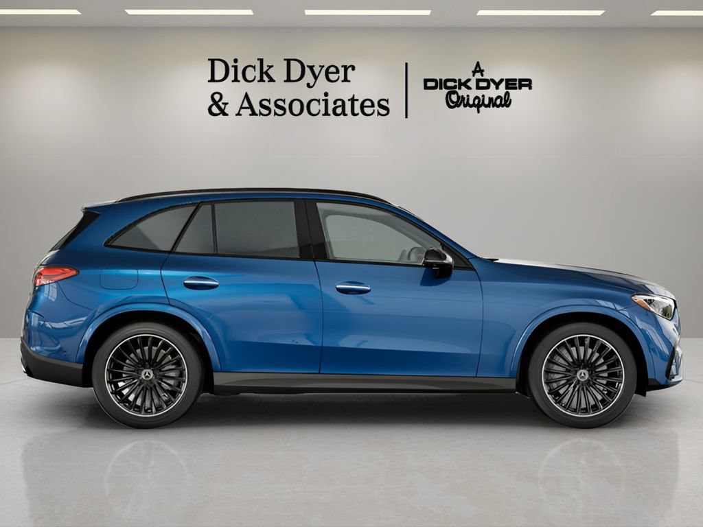Used 2026 Mercedes-Benz GLC 300 image 11