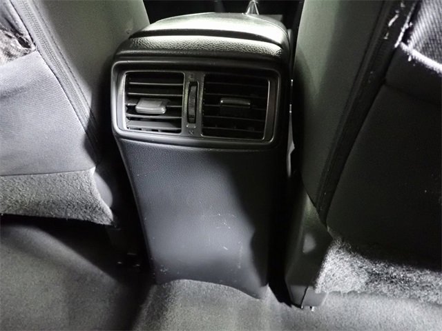 Used 2020 Nissan Rogue SV image 40