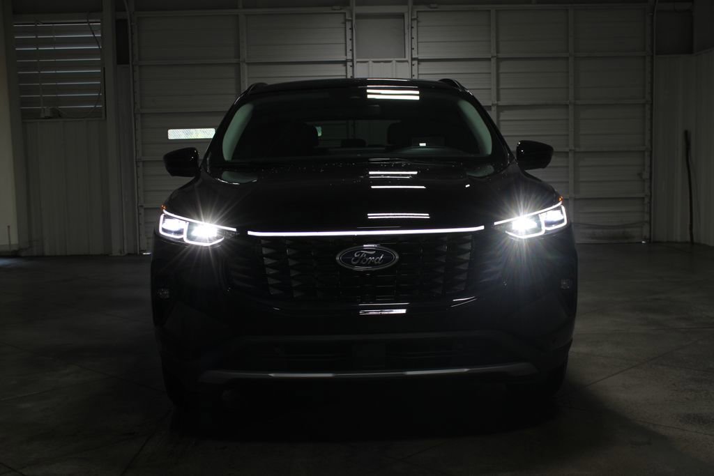 New 2025 Ford Escape SE w/ PHEV Premium Package image 13