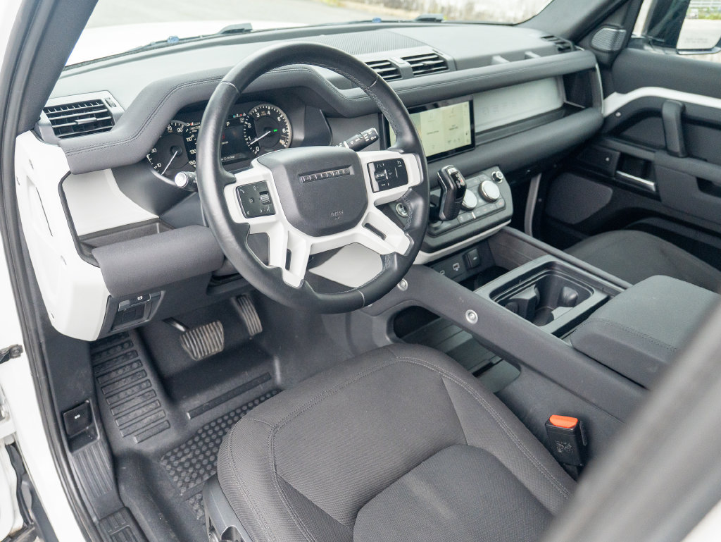 Used 2023 Land Rover Defender 110 AWD/4WD image 12