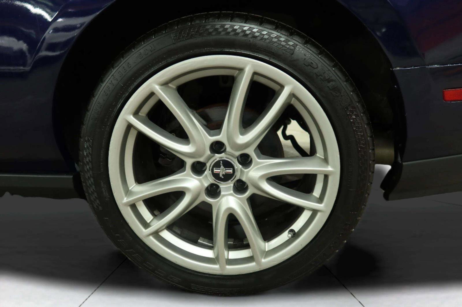 Used 2012 Ford Mustang GT Premium w/ Brembo Brake Pkg RWD image 39