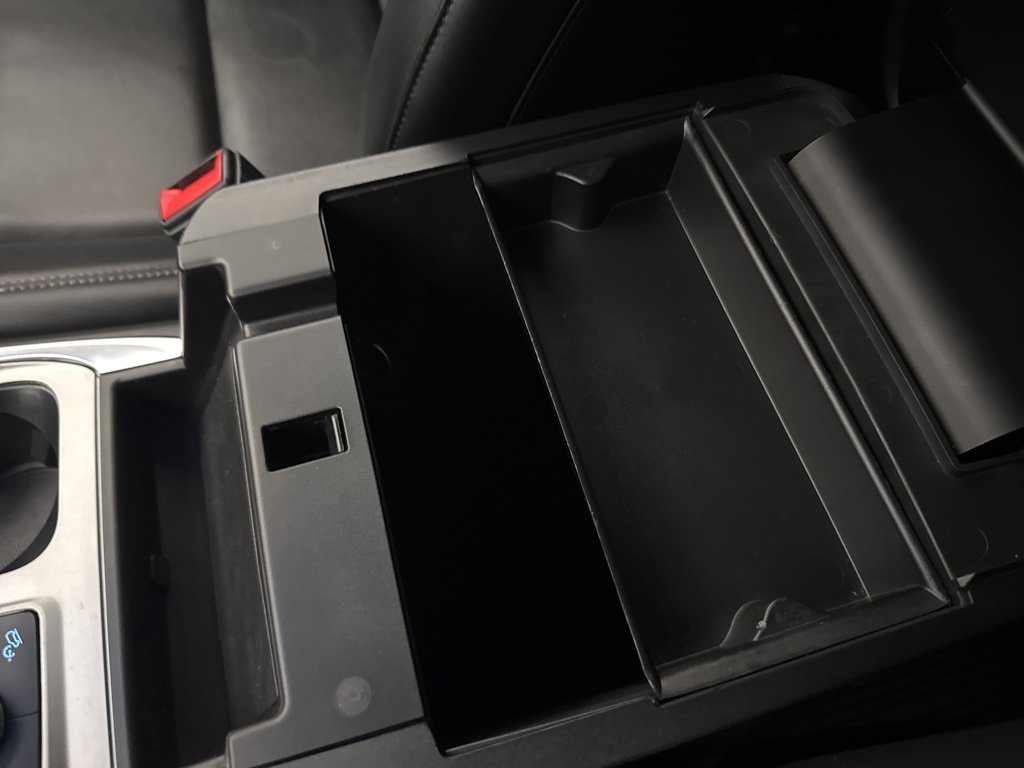 Used 2022 Ford Explorer XLT image 39