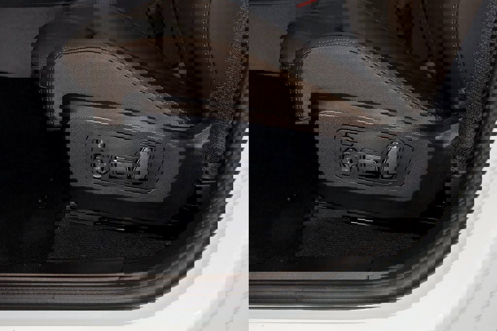 Used 2025 BMW X3 xDrive30i image 16