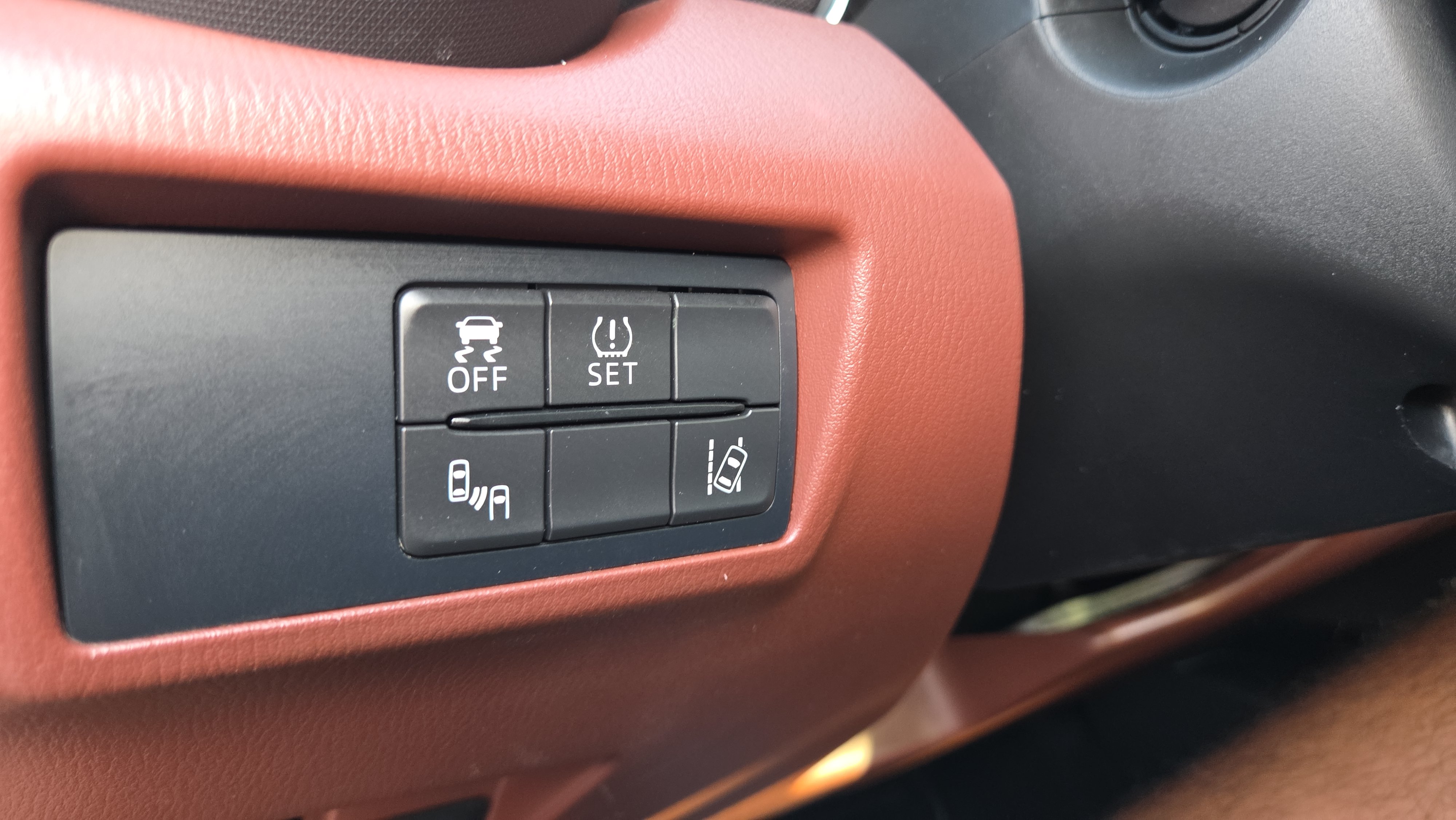 Used 2017 MAZDA MX-5 Miata RF Grand Touring RWD image 33