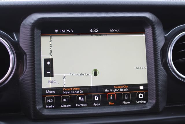Used 2022 Jeep Wrangler Unlimited Sahara AWD/4WD image 30