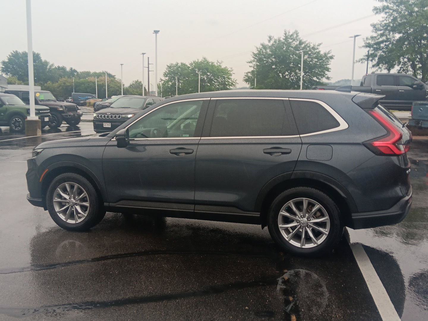 Used 2023 Honda CR-V EX image 8