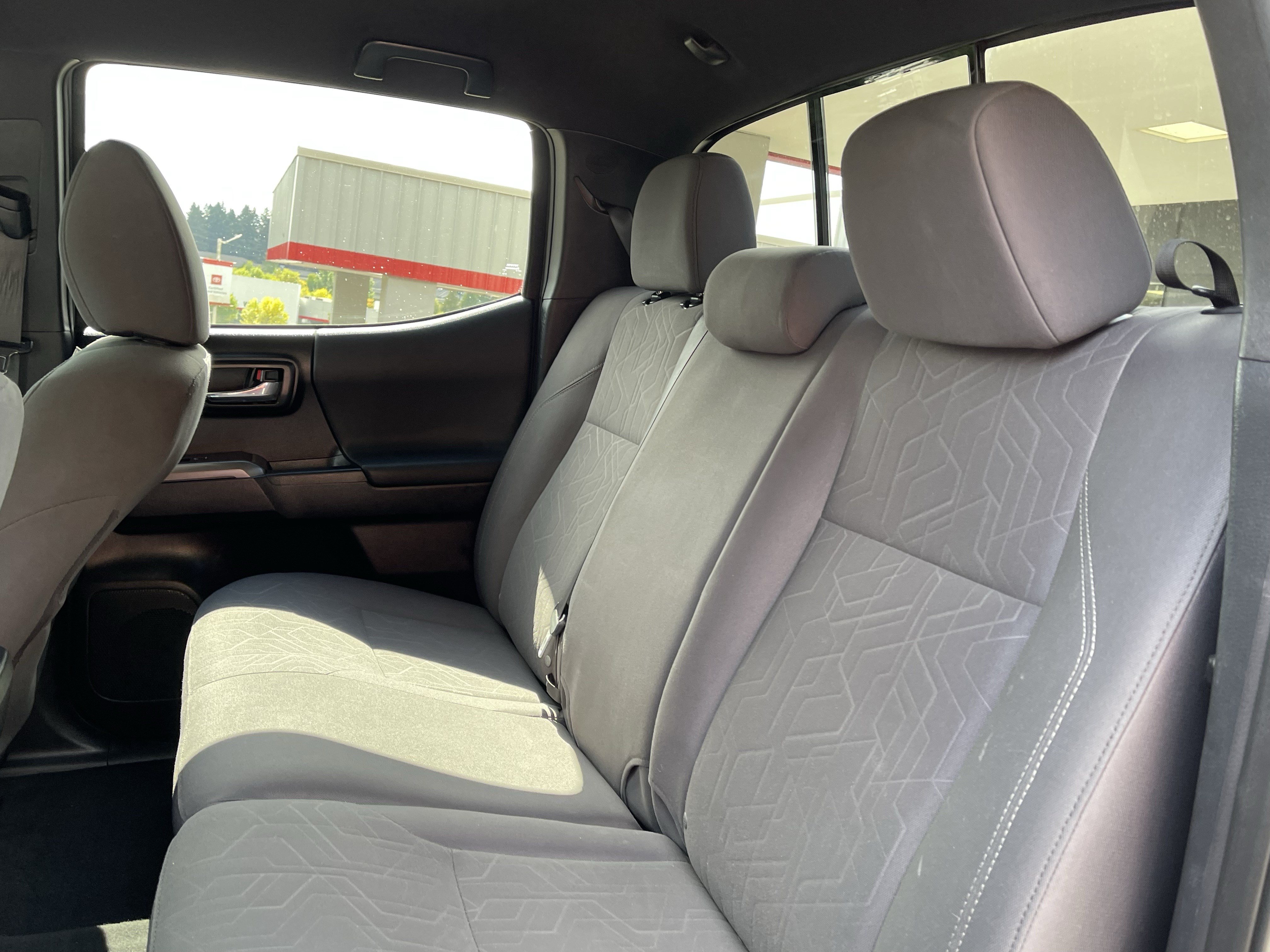 Certified 2018 Toyota Tacoma TRD Off-Road w/ Technology Package AWD/4WD image 12