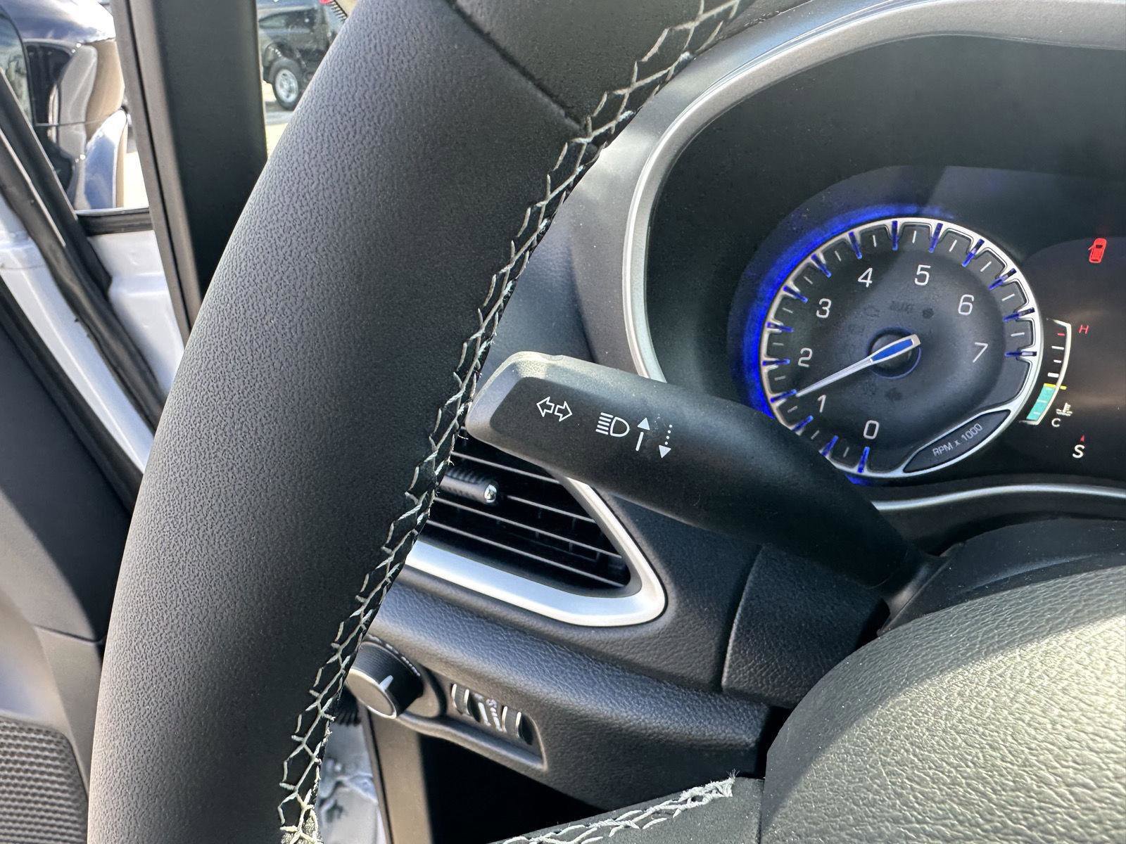 Used 2026 Chrysler Voyager LX image 25