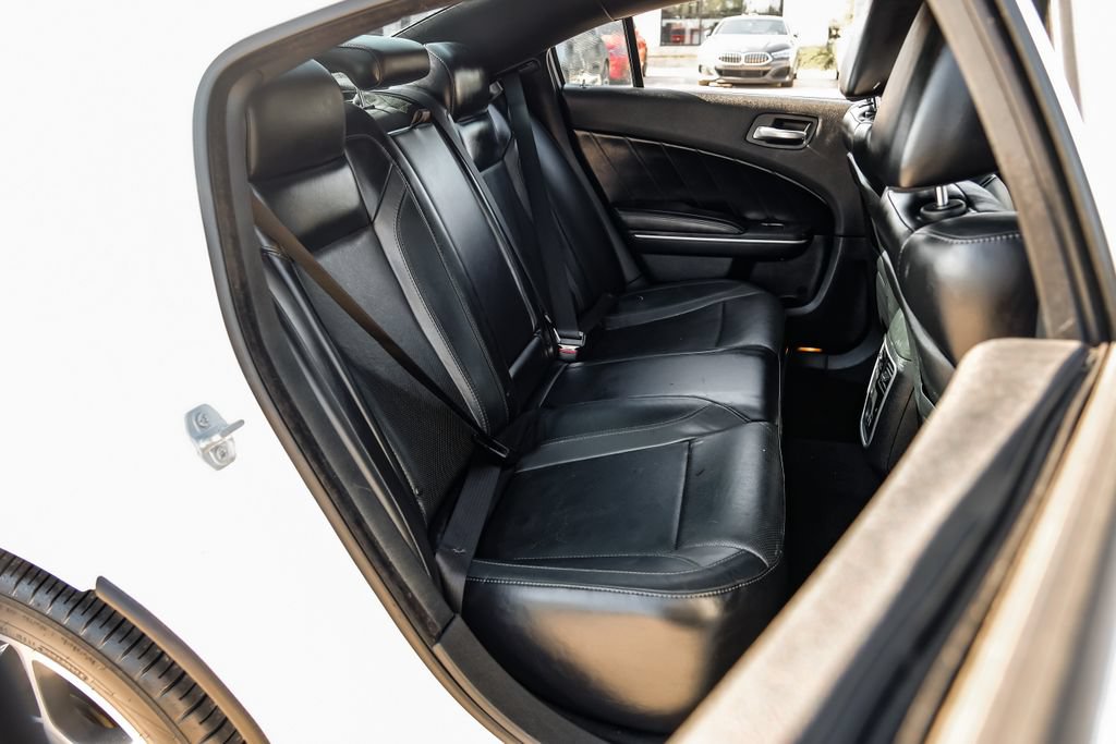Used 2015 Dodge Charger R/T w/ Plus Group RWD image 40