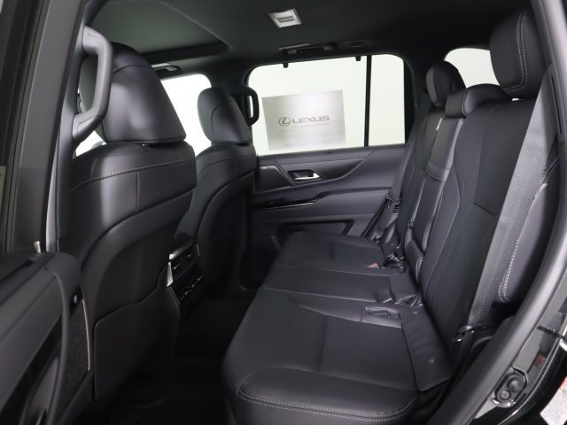 New 2026 Lexus LX 700h Luxury w/ Appearance Package AWD/4WD image 15