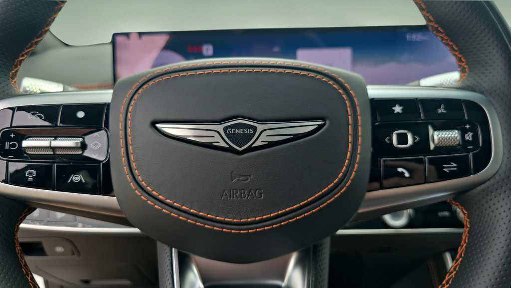 New 2026 Genesis GV70 2.5T Sport Prestige AWD/4WD image 17