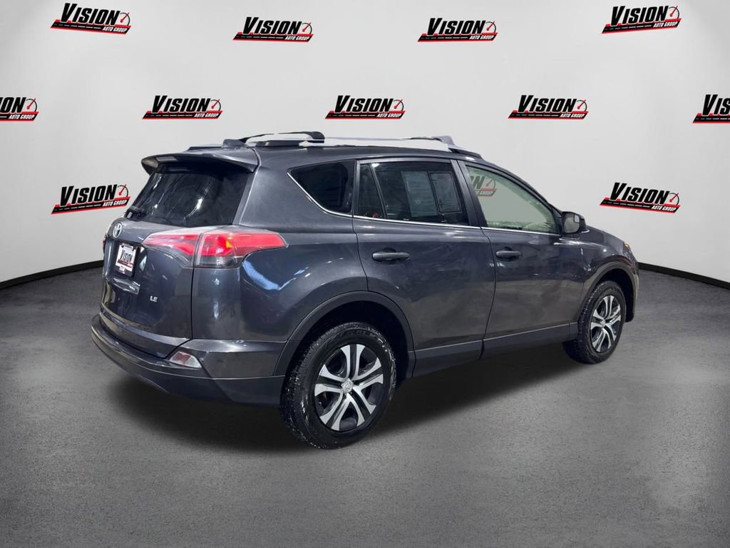 Used 2018 Toyota RAV4 LE image 5