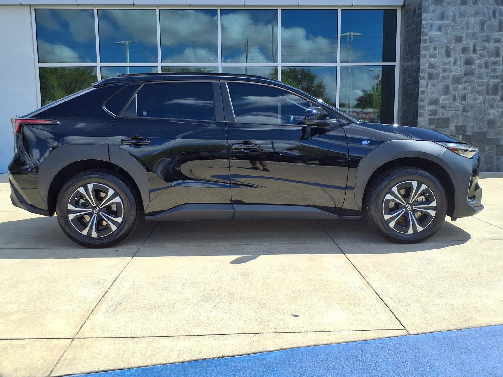 Certified 2024 Subaru Solterra Premium image 25