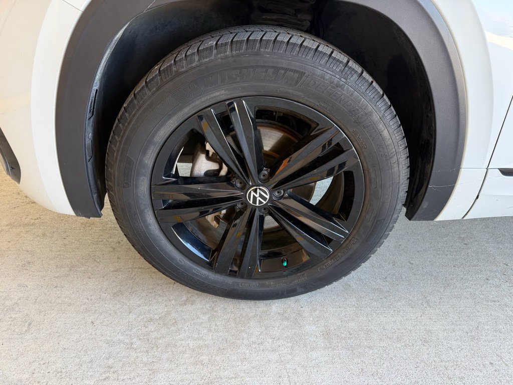 Used 2023 Volkswagen Atlas SEL R-Line AWD/4WD image 30