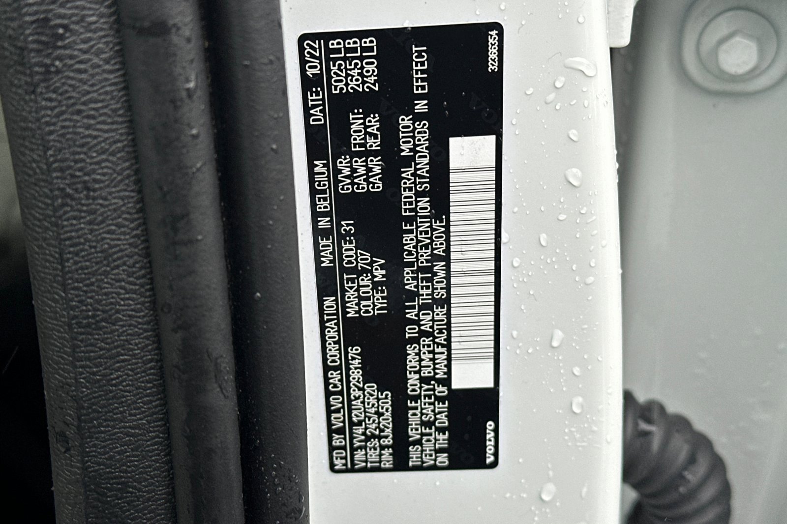 Used 2023 Volvo XC40 B5 Ultimate w/ Protection Package Premier image 30