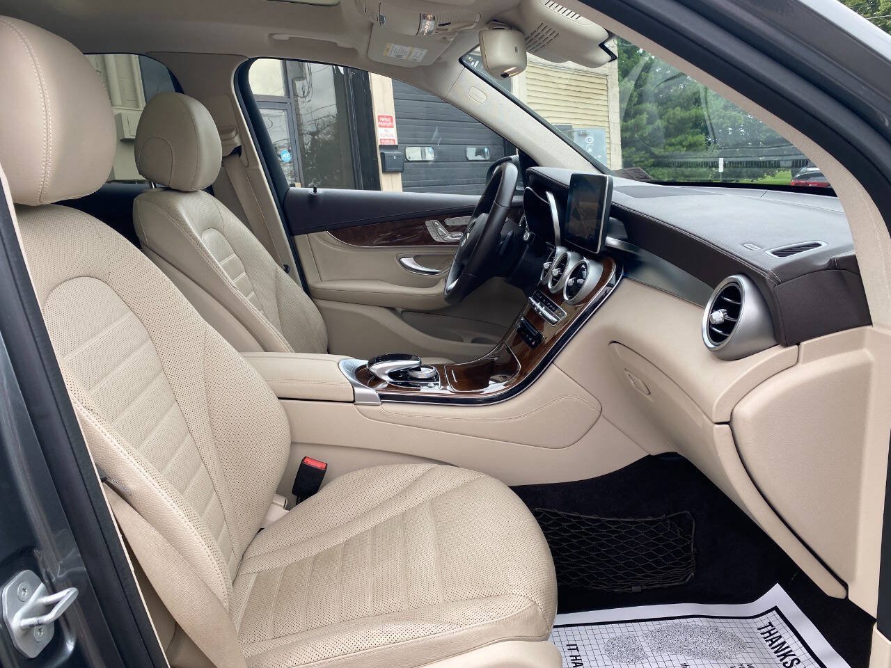 Used 2016 Mercedes-Benz GLC 300 4MATIC image 32