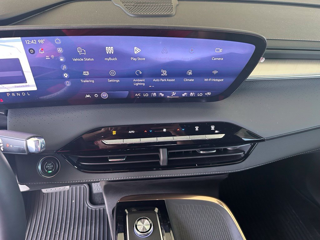New 2026 Buick Enclave Avenir w/ Super Cruise Package FWD image 24