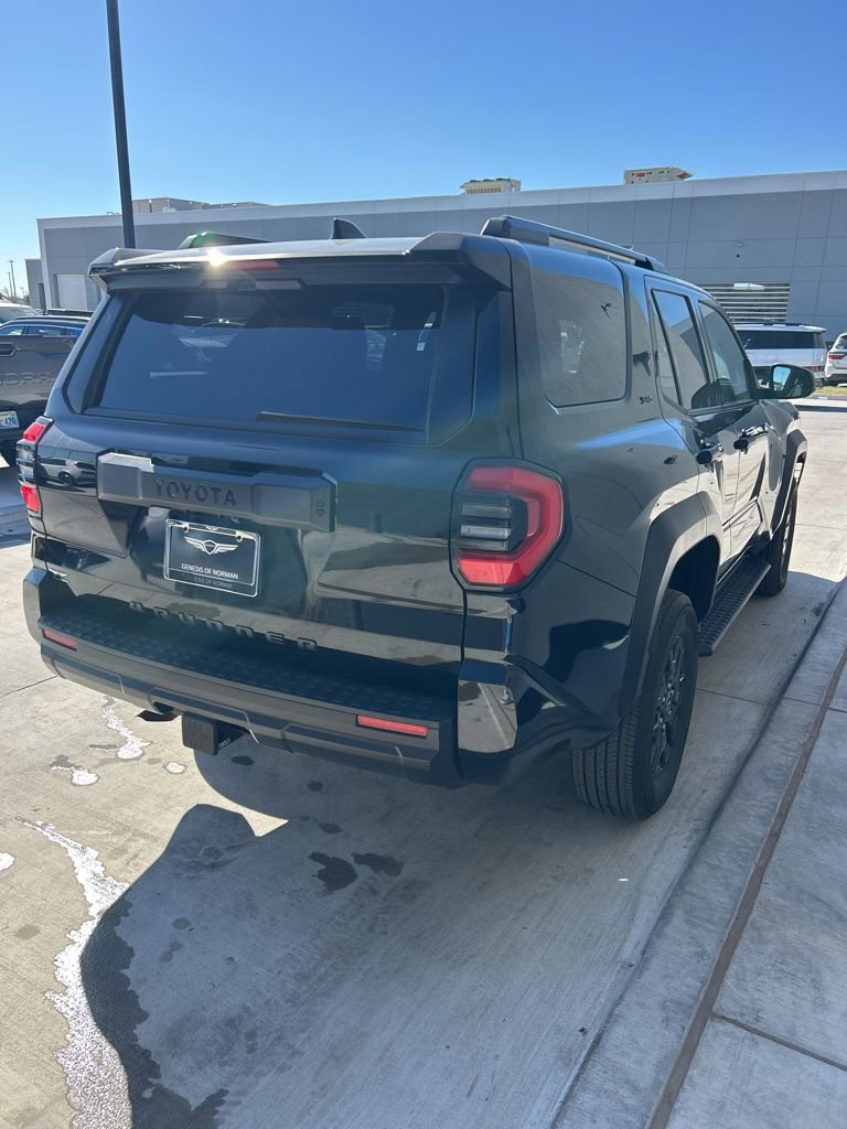 Used 2025 Toyota 4Runner SR5 image 5