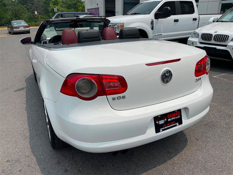 Used 2011 Volkswagen Eos Lux FWD image 7