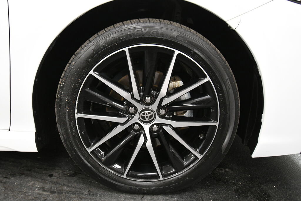 Used 2024 Toyota Camry SE image 28