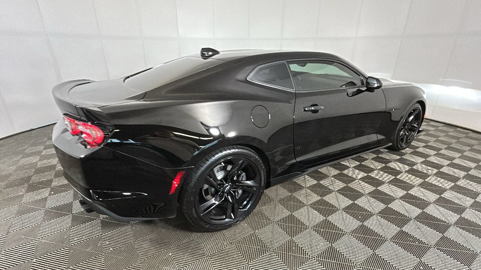 Used 2022 Chevrolet Camaro SS RWD video 3