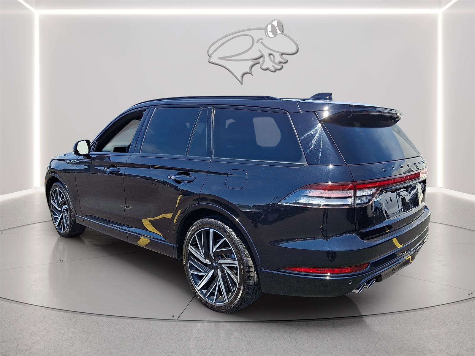 Certified 2025 Lincoln Aviator Black Label w/ Jet Appearance Package AWD/4WD image 3