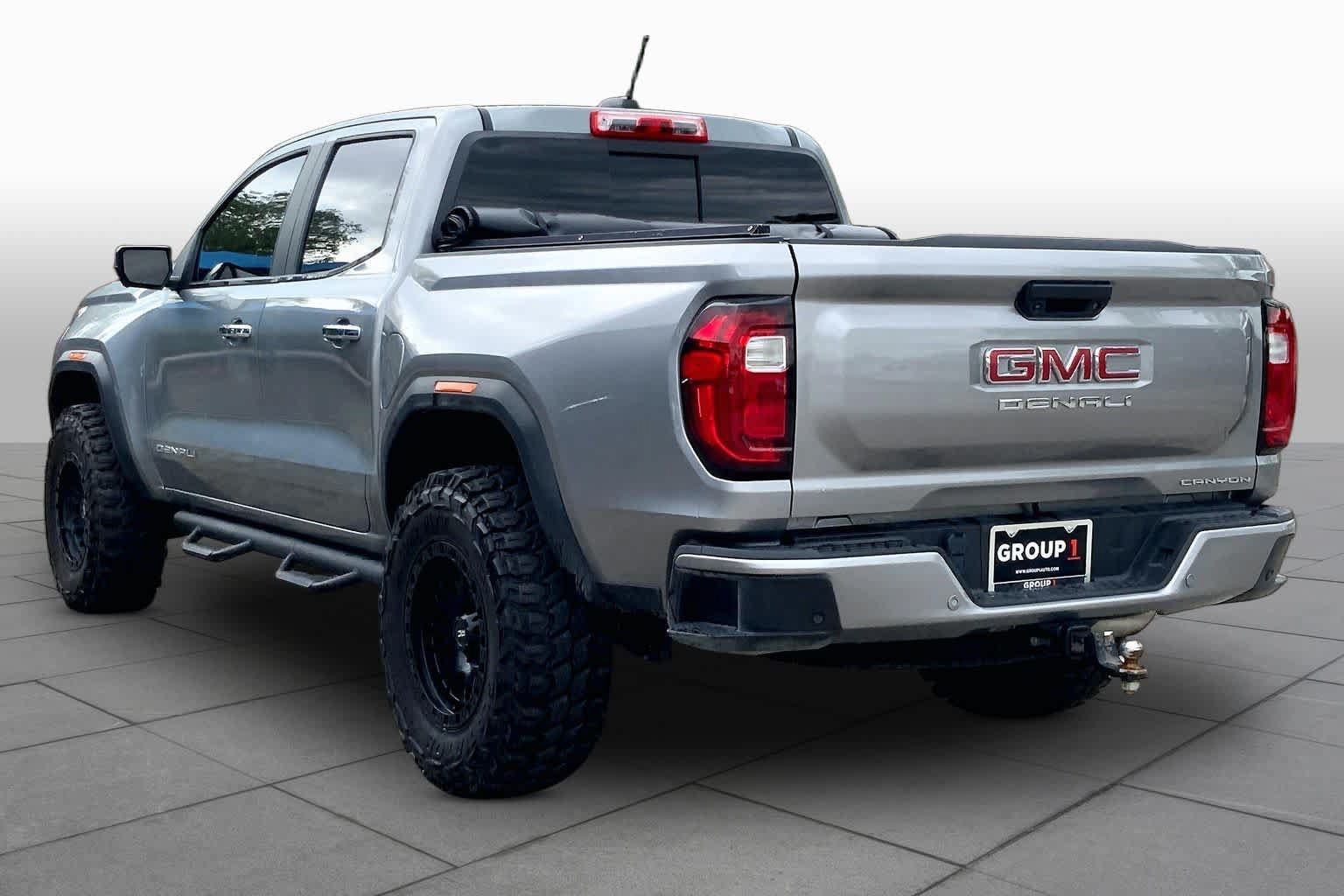 Used 2024 GMC Canyon Denali AWD/4WD image 12