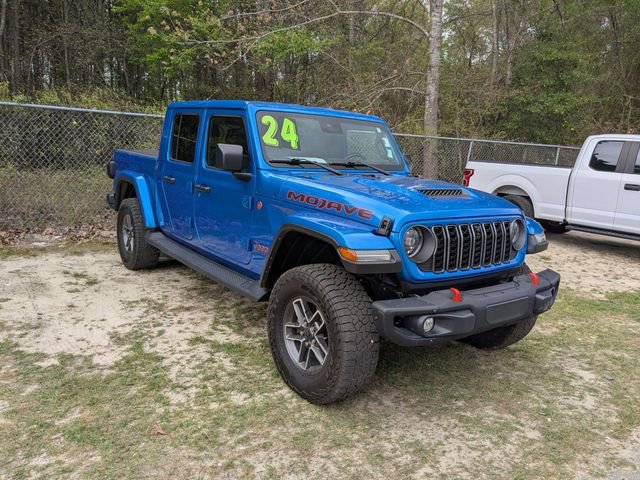 Used 2024 Jeep Gladiator Mojave image 2