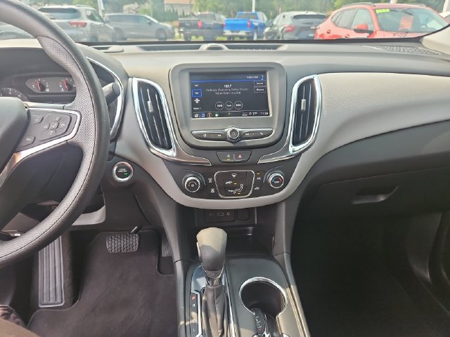 Used 2024 Chevrolet Equinox LS FWD image 17