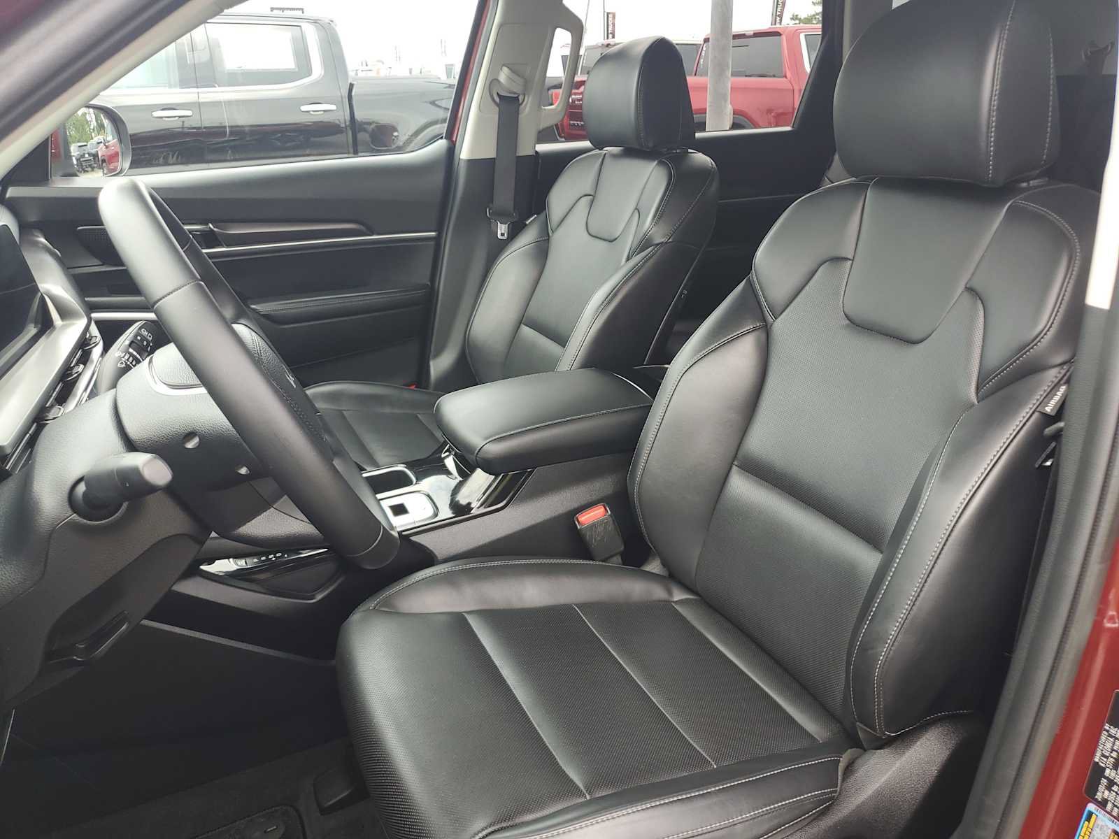 Used 2024 Kia Telluride S w/ S Sunroof Package FWD image 25