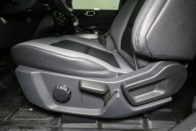 Used 2024 Ford Bronco Black Diamond image 34