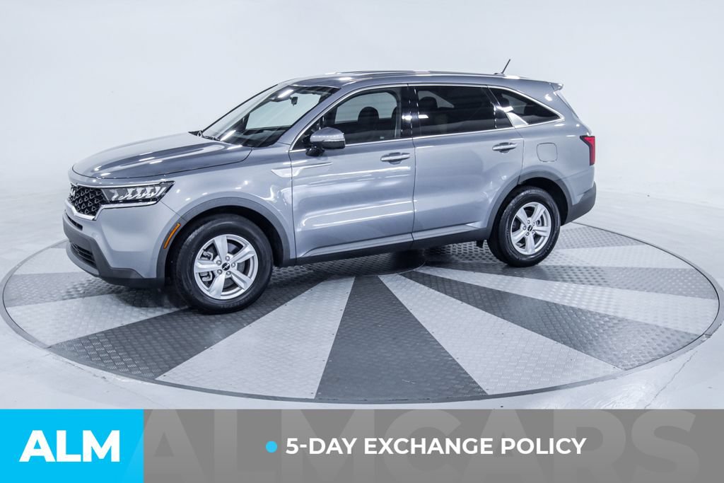 Used 2023 Kia Sorento LX FWD image 3