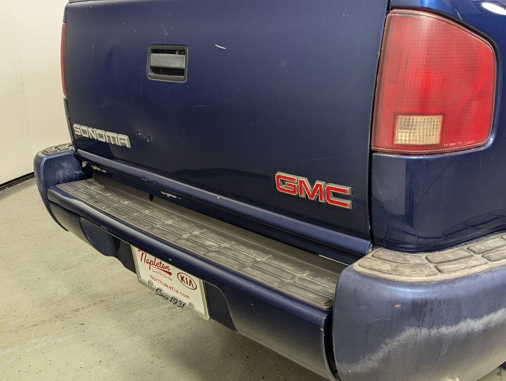 Used 2002 GMC Sonoma SLS w/ Marketing Option Pkg image 8