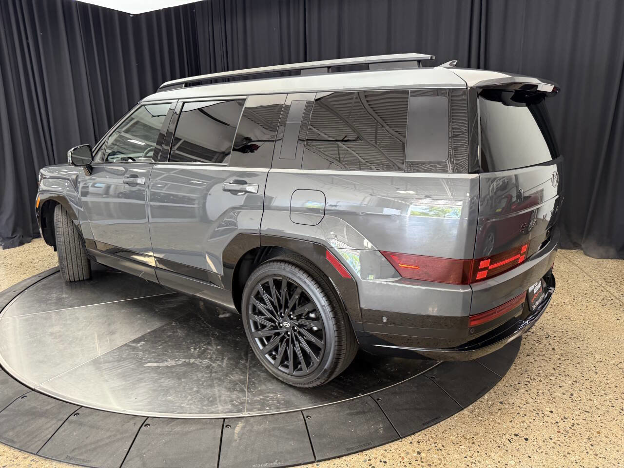 Used 2024 Hyundai Santa Fe Calligraphy image 7