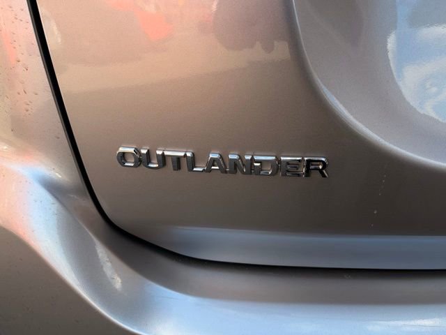 Used 2020 Mitsubishi Outlander SE AWD/4WD image 33