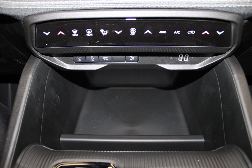 New 2026 Jeep Cherokee Laredo image 18