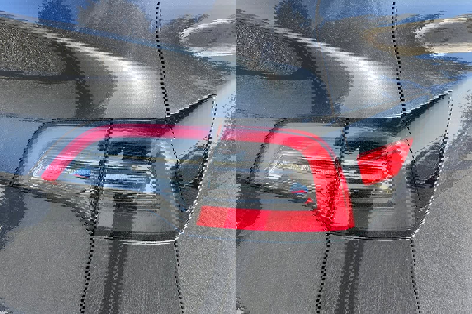 Used 2024 Tesla Model Y Long Range image 35