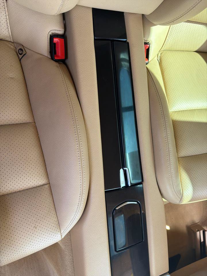 Used 2015 Porsche Panamera 4 AWD/4WD image 30