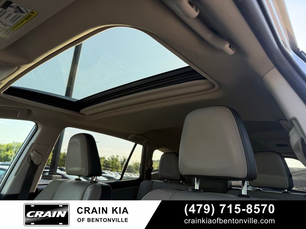Used 2016 Toyota RAV4 Limited FWD image 21