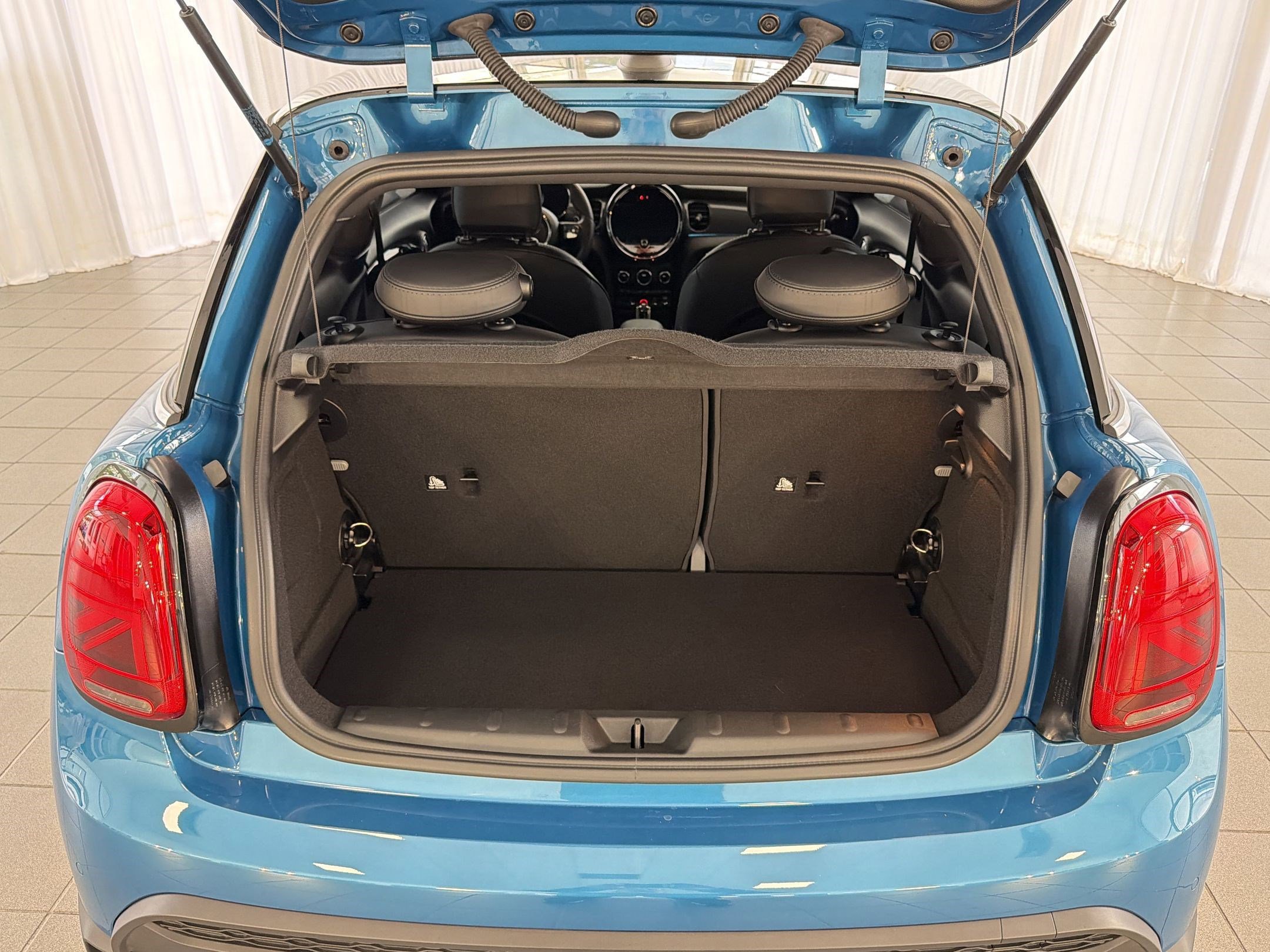Certified 2024 MINI Cooper S image 32