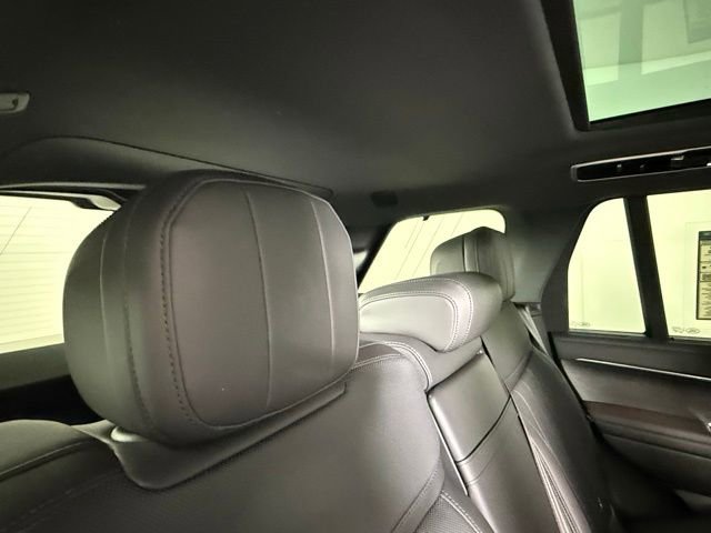 New 2025 Land Rover Range Rover SE image 28