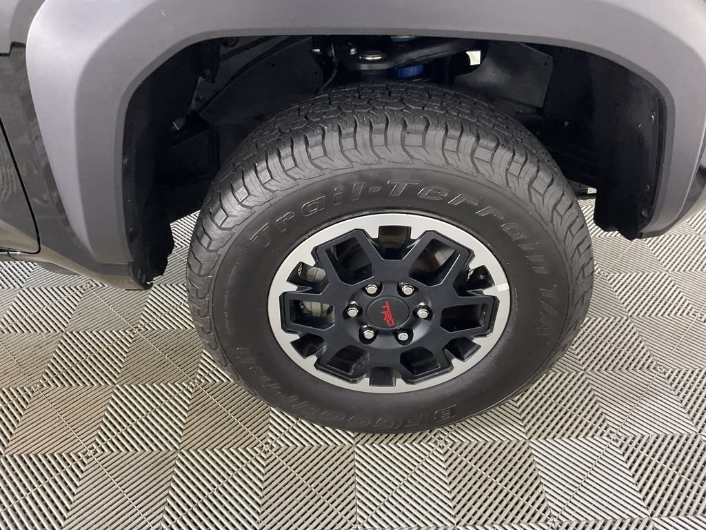 Used 2024 Toyota Tacoma TRD Off-Road w/ TRD Off Road Upgrade Package AWD/4WD image 11