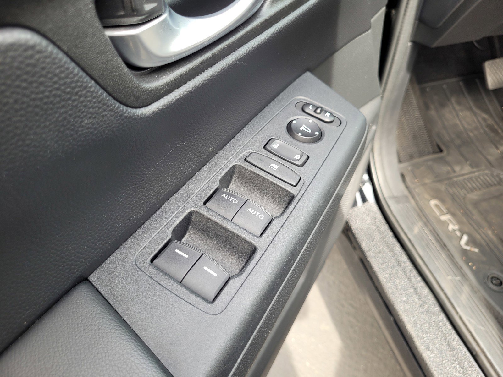 Used 2024 Honda CR-V EX image 26
