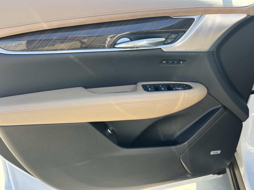 Certified 2024 Cadillac XT6 Sport w/ Platinum Package AWD/4WD image 31