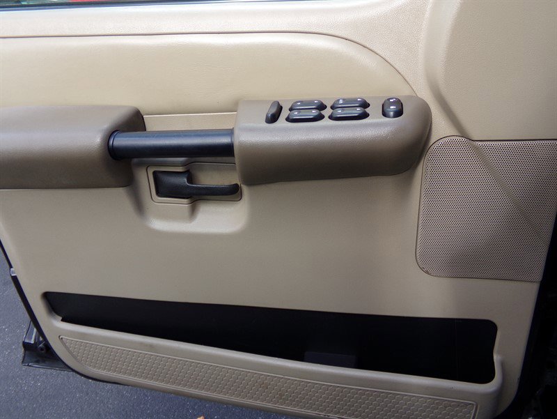 Used 2004 Ford Explorer Sport Trac XLT 4WD image 64