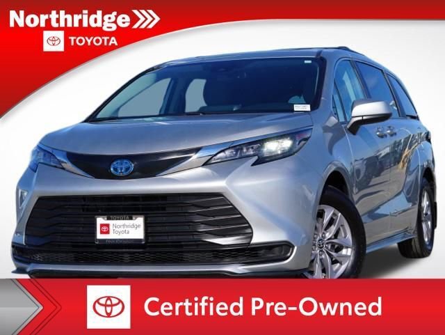 Certified 2024 Toyota Sienna LE