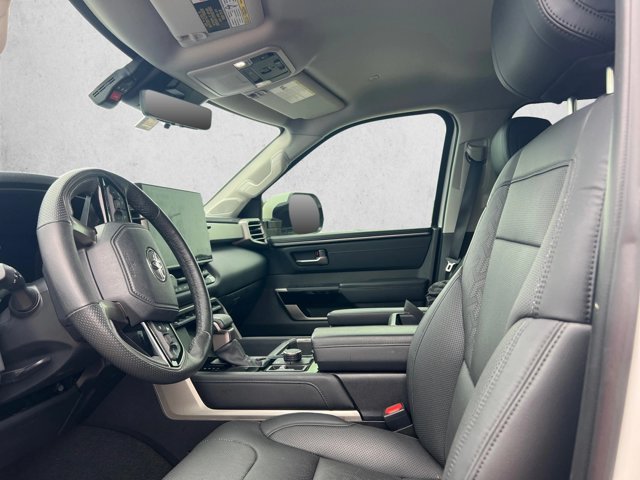 Used 2024 Toyota Tundra Limited AWD/4WD image 17